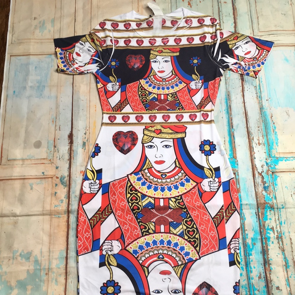 Fashion nova Queen of hearts dress size small